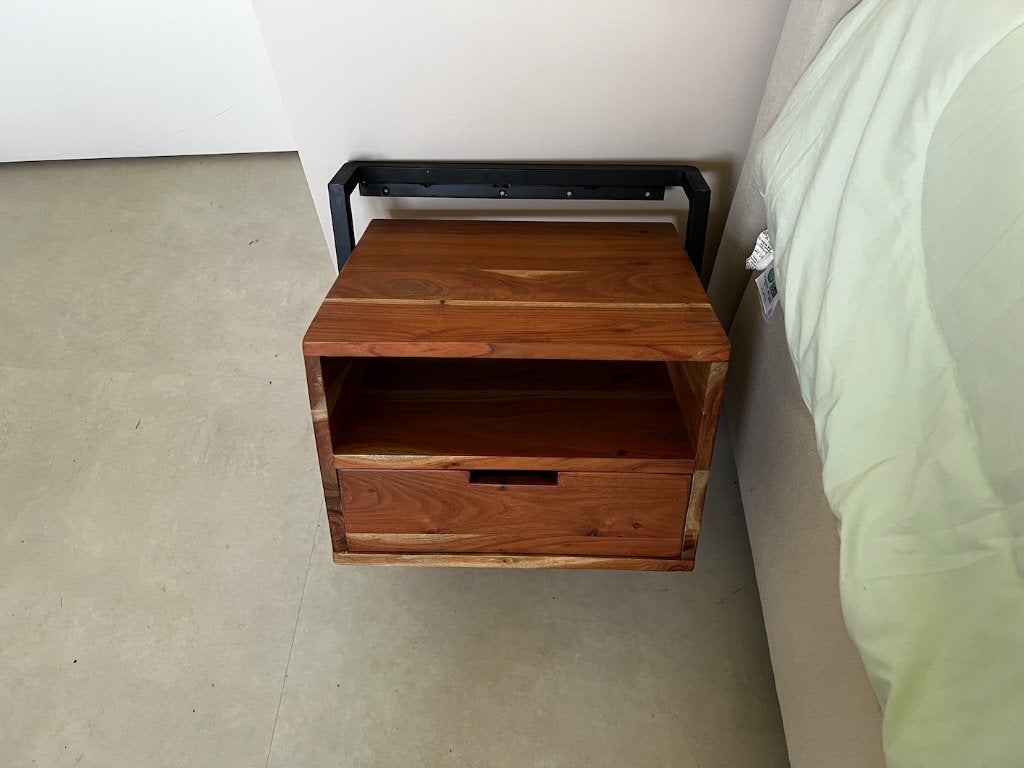 2 Nachtkastjes (hang stalen beugels) Acacia bruin 44 cm., Ophalen, Minder dan 45 cm, Zo goed als nieuw, Minder dan 55 cm