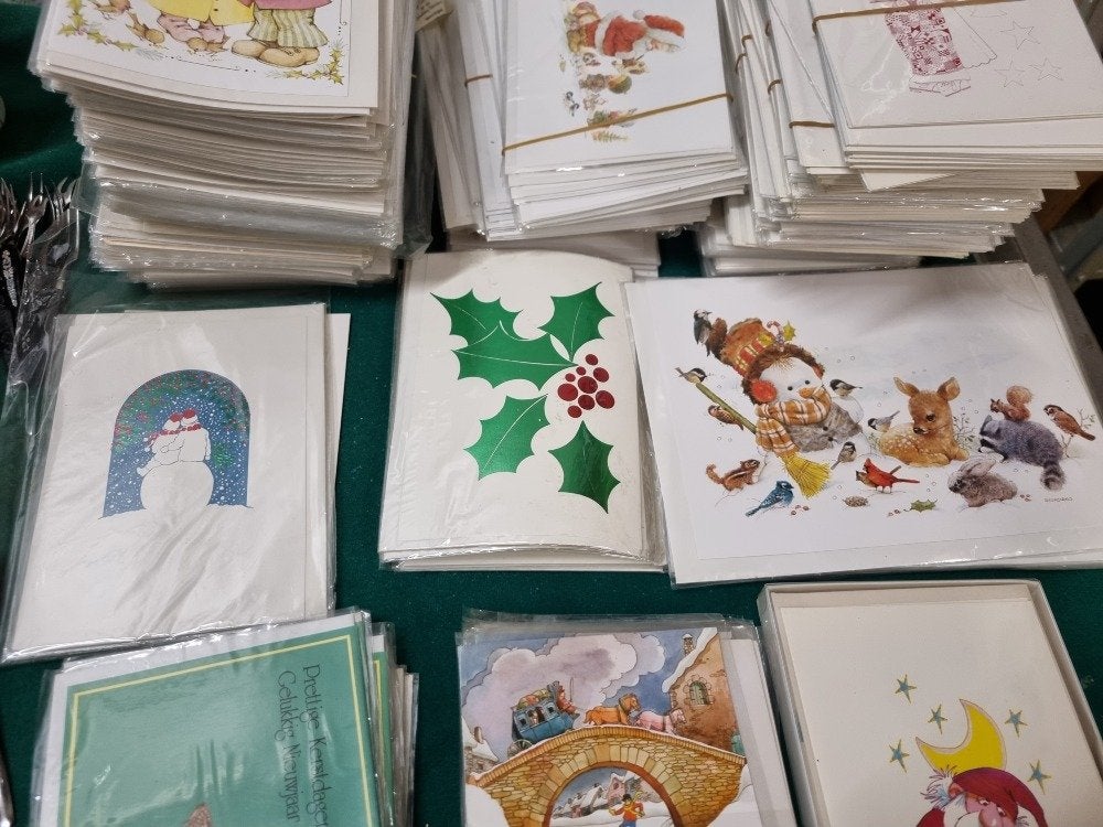 kerstkaarten 370 stuks verschillende, Diversen, Kerst, Ophalen of Verzenden, 'T Olde Gre-j, Info@toldegrej.nl, Endepoelstraat 20f Didam