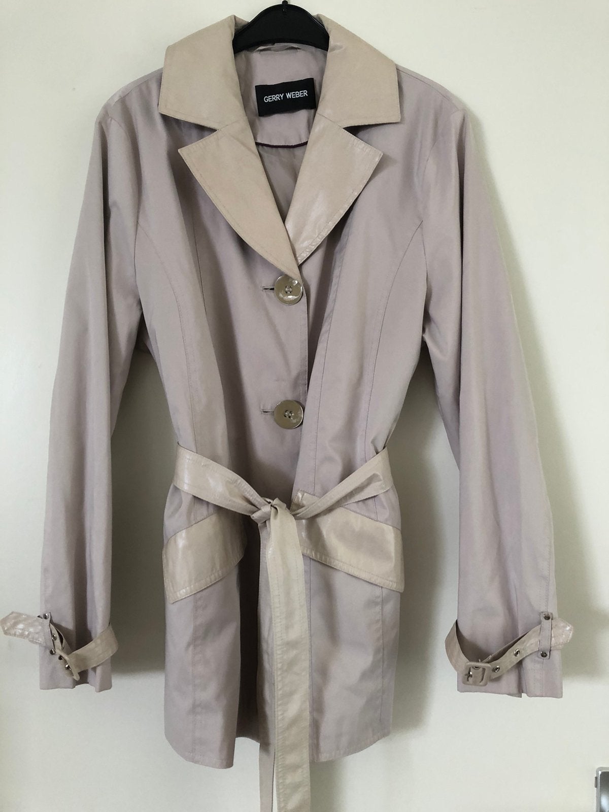 Zomerjasje van Gerry Weber, Kleding | Dames, Jassen | Zomer, Verzenden, Zo goed als nieuw, Maat 42/44 (L), Beige