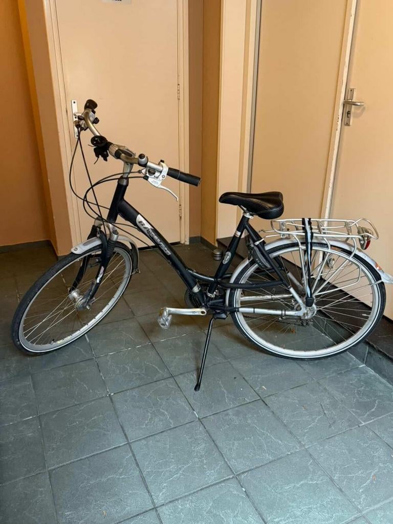 Used bicycle, Fietsen en Brommers, Fietsen | Jongens, Ophalen of Verzenden, 26 inch of meer