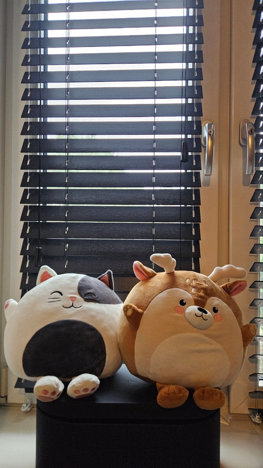 2 zachte Hema knuffels met foam vulling - Kat en Hert, Hema, Overige typen, Ophalen of Verzenden, Zo goed als nieuw