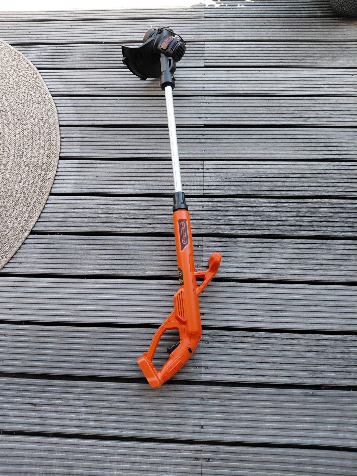 Black+Decker accutrimmer 18V - Zo goed als nieuw, Ophalen of Verzenden, Zo goed als nieuw, Accu-grasmaaier, Black+Decker