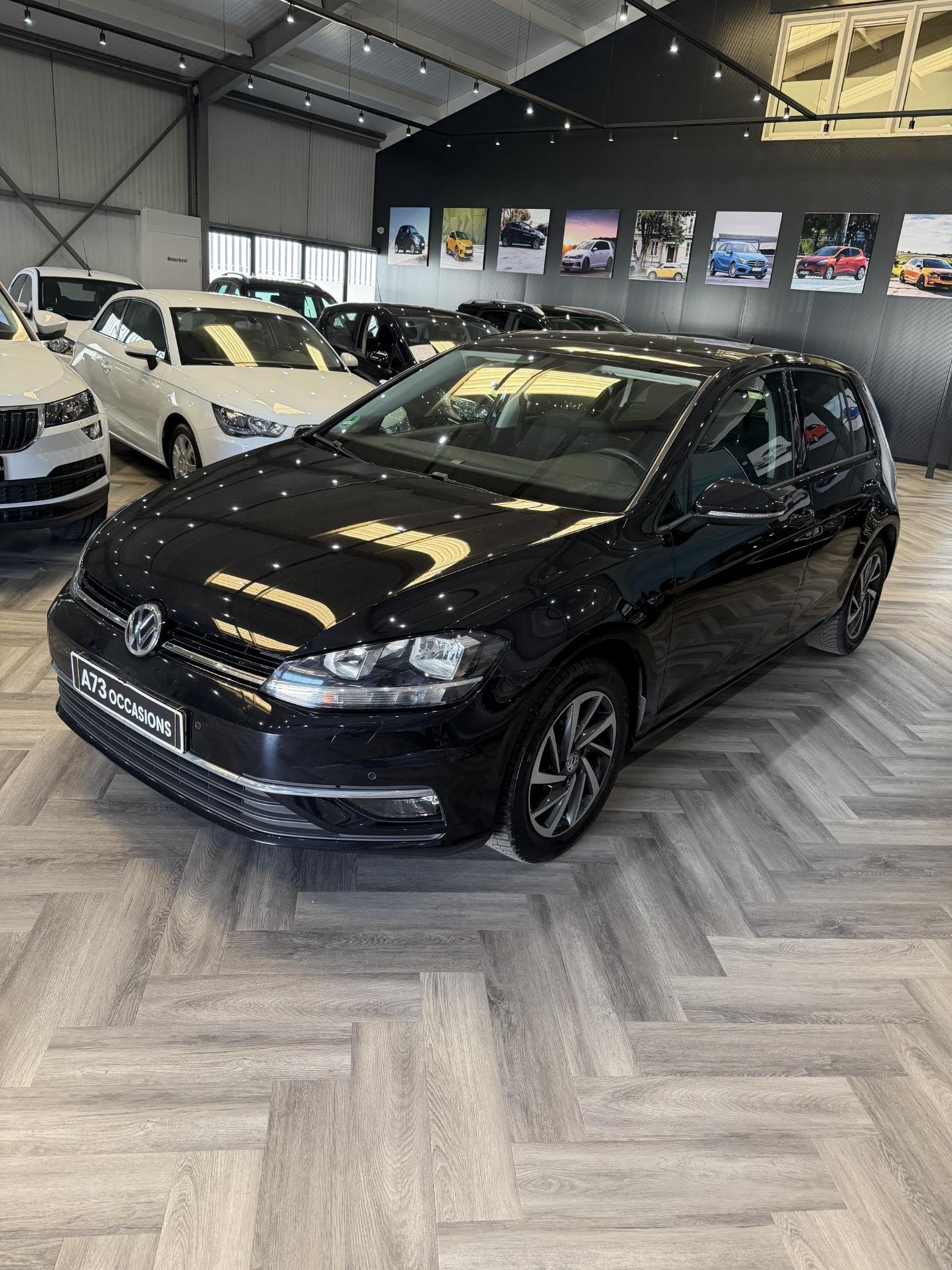 Volkswagen Golf 1.0 TSI Highline, Dealer onderhouden, Gebruikt, Euro 6, Zwart