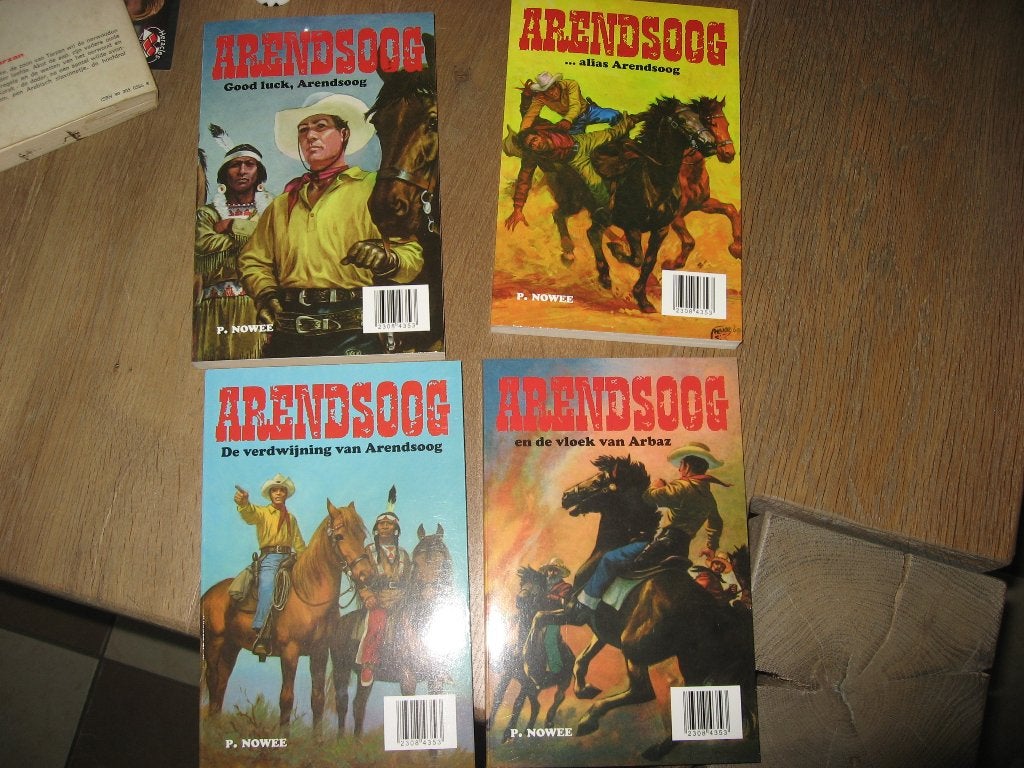 Arendsoog vier boekjes, Boeken, Verzenden, Zo goed als nieuw, P. Nowee