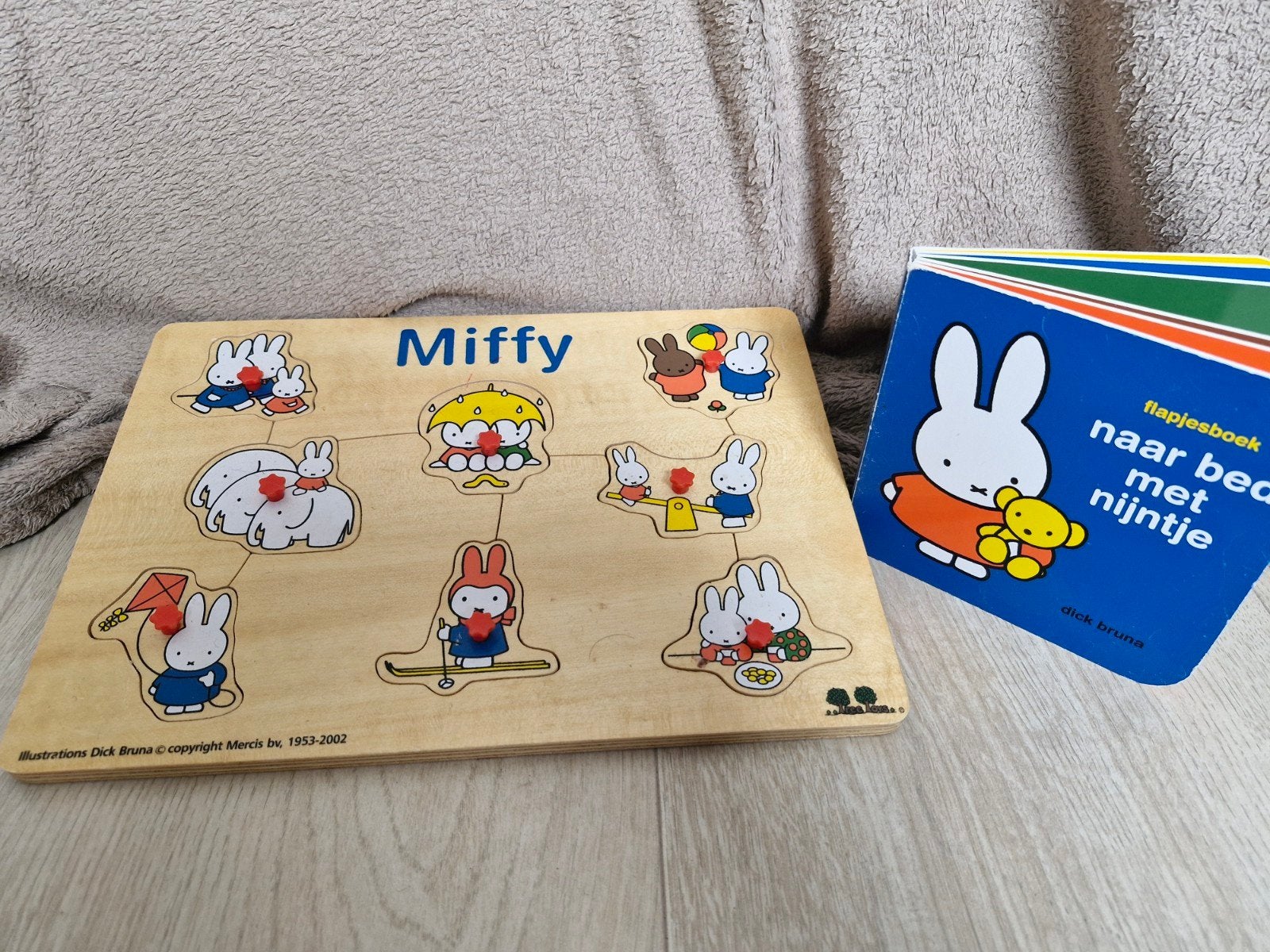 Nijntje puzzel en flapjesboekje 'naar bed met nijntje', Ophalen, Gebruikt, Puzzelen