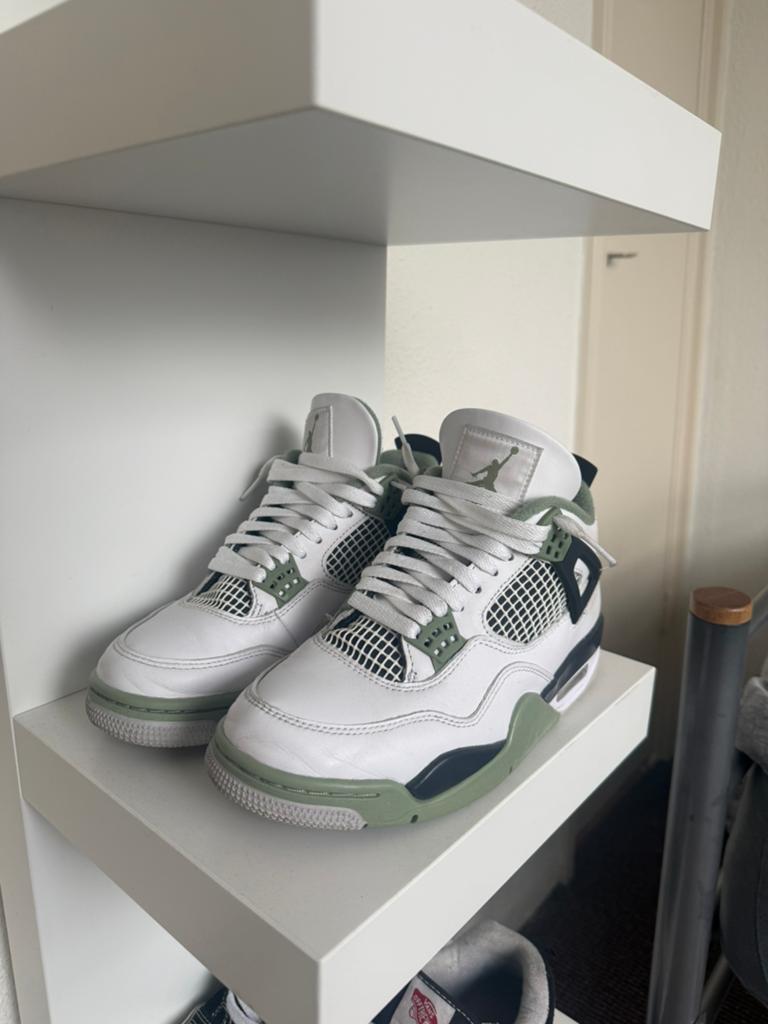 Jordan 4 Military green/seafoam, Kleding | Heren, Schoenen, Ophalen, Overige kleuren, Sneakers of Gympen, Zo goed als nieuw