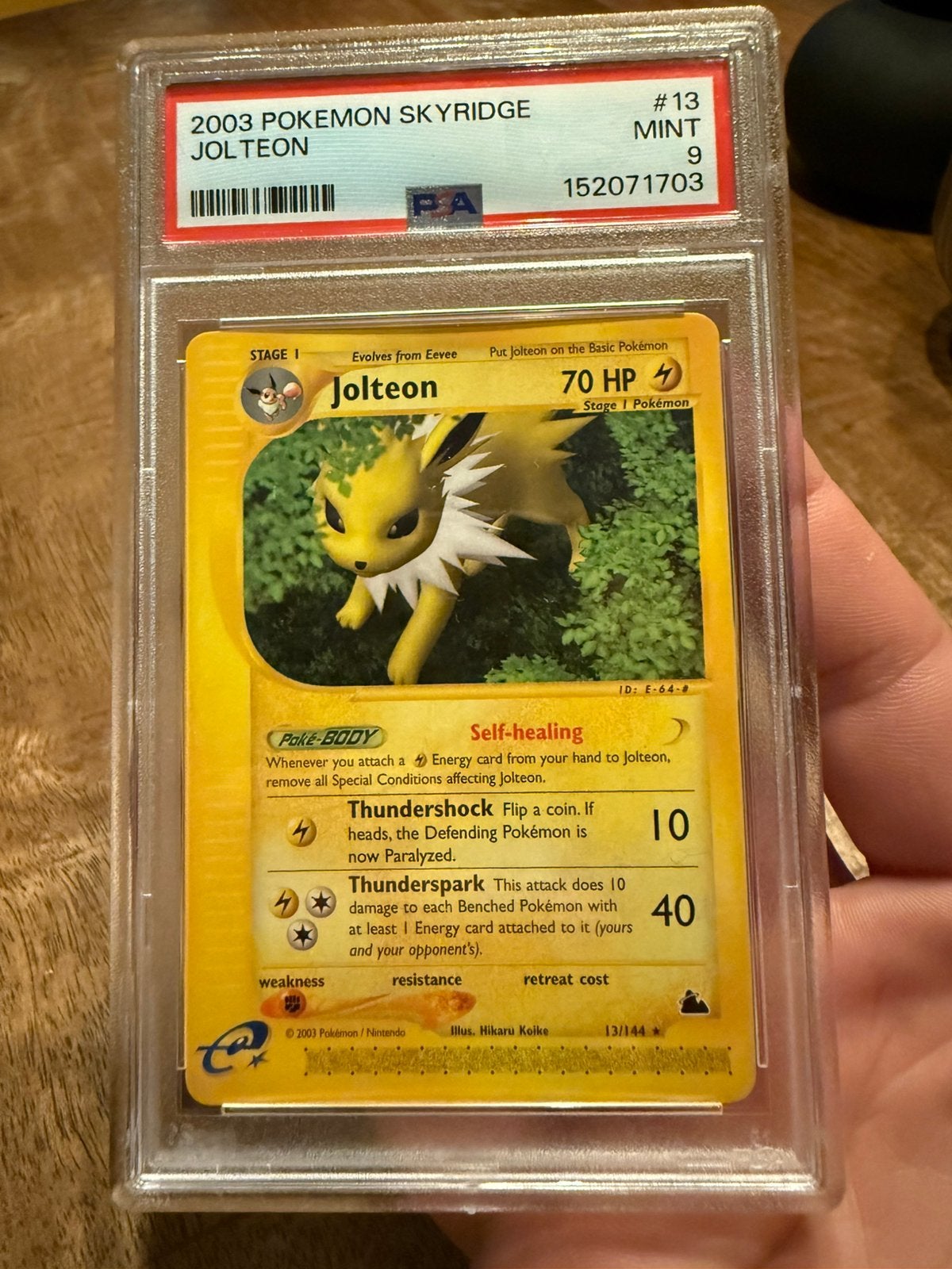 Jolteon 13/144 Skyridge 2003, Ophalen of Verzenden, Zo goed als nieuw