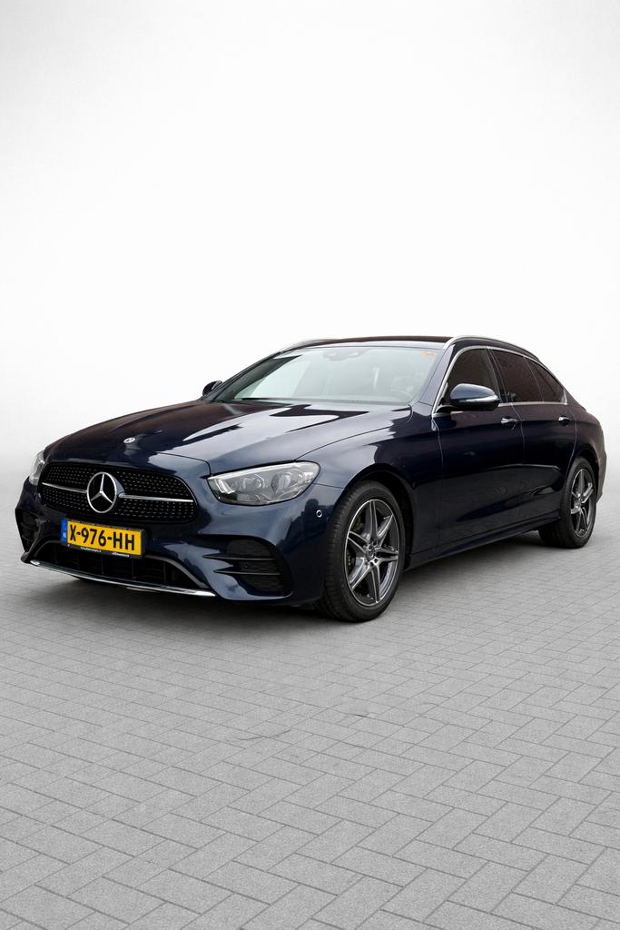 Mercedes-Benz E-Klasse E300e AMG Panodak Garantie Widescreen, Auto's, Automaat, Achterwielaandrijving, 4 cilinders, Blauw