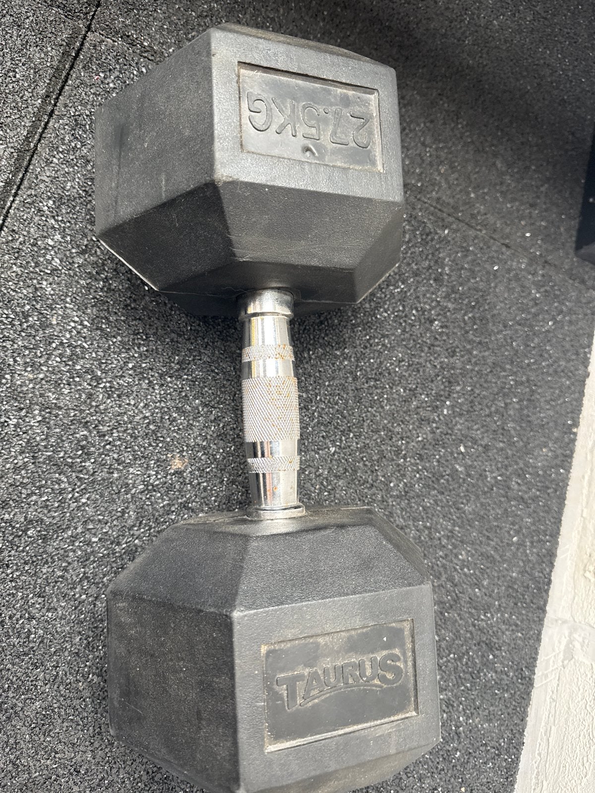 Hexa Dumbbell 27.5 kg - Taurus - Lichte roest, Sport en Fitness, Fitnessmaterialen, Ophalen, Gebruikt, Armen, Dumbbell