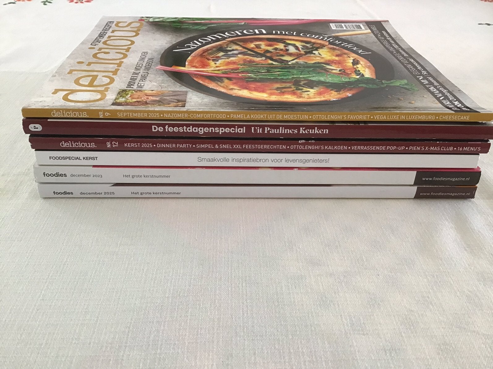 Kookspecials kerst. 5 X 2025. 1 X 2023., Boeken, Ophalen of Verzenden, Zo goed als nieuw, Overige gebieden