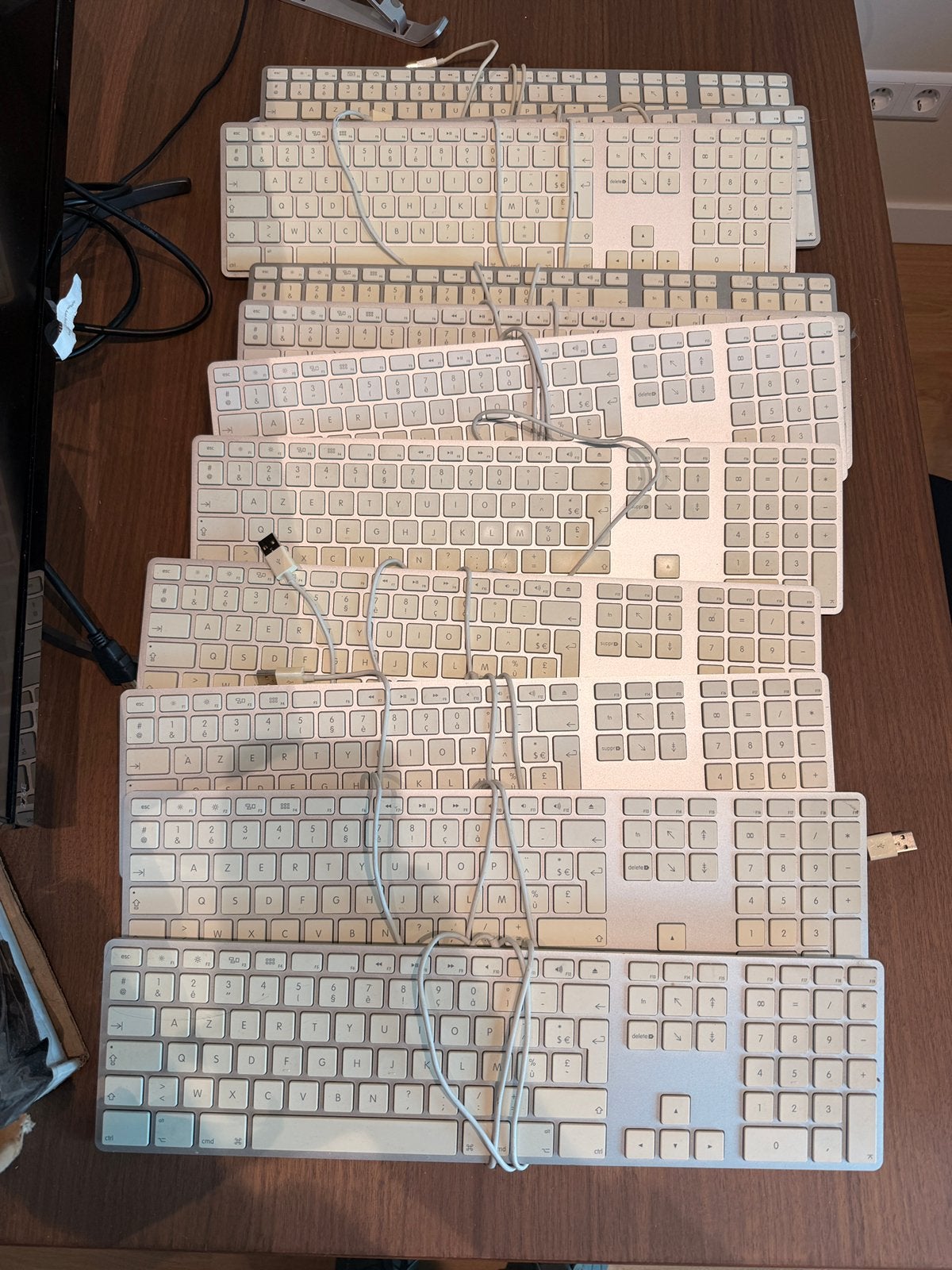 Partij van 12x Apple Toetsenbord (Azerty), Computers en Software, Ophalen of Verzenden, Azerty, Gebruikt, Bedraad