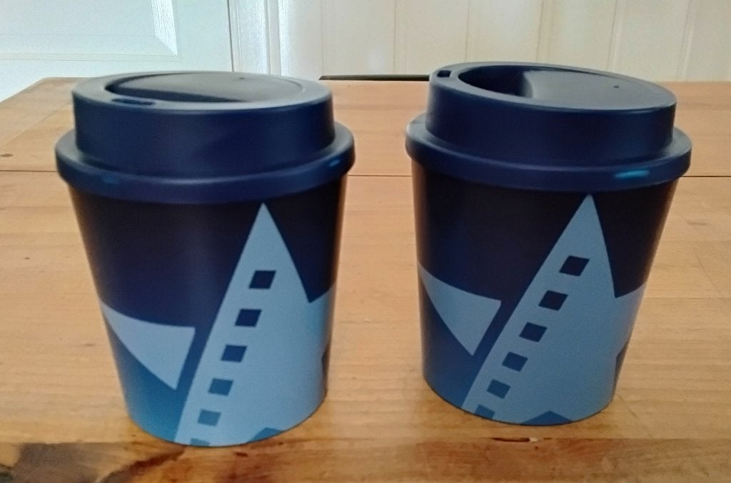 2x eenvoudige to-go koffiebekers - herbruikbaar, Huis en Inrichting, Kunststof, Gebruikt, Overige stijlen, Mok