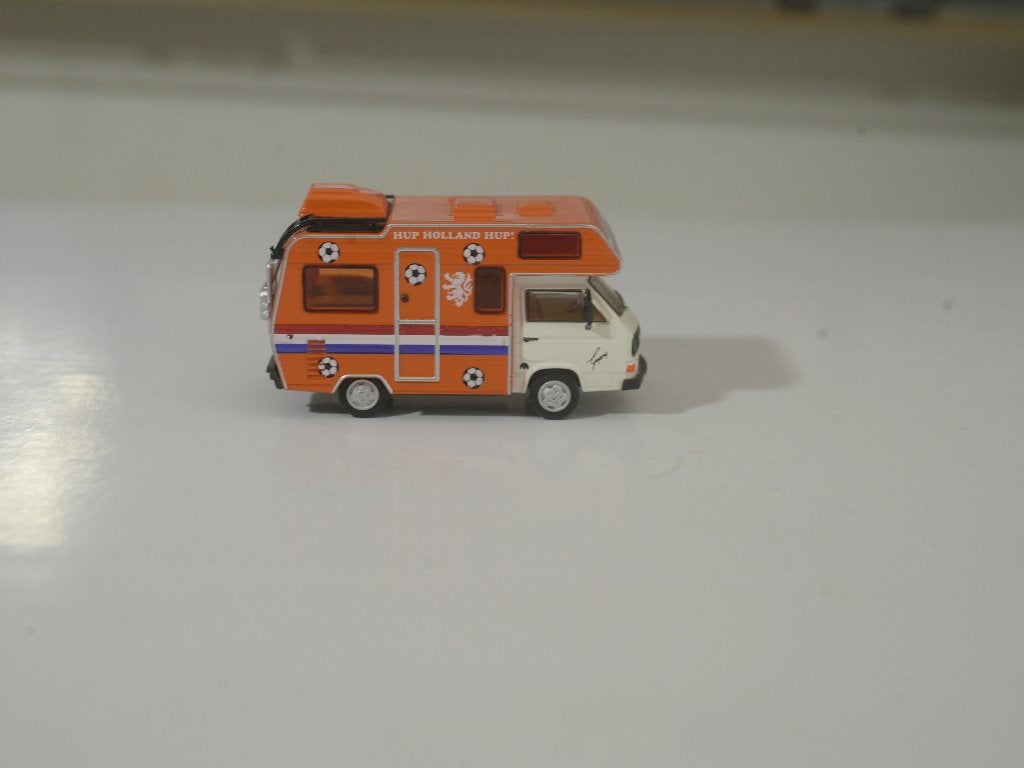 VW Camper met voetbal reclame, bijzonder schaars !, Ophalen of Verzenden, Nieuw, Overige typen, Brekina