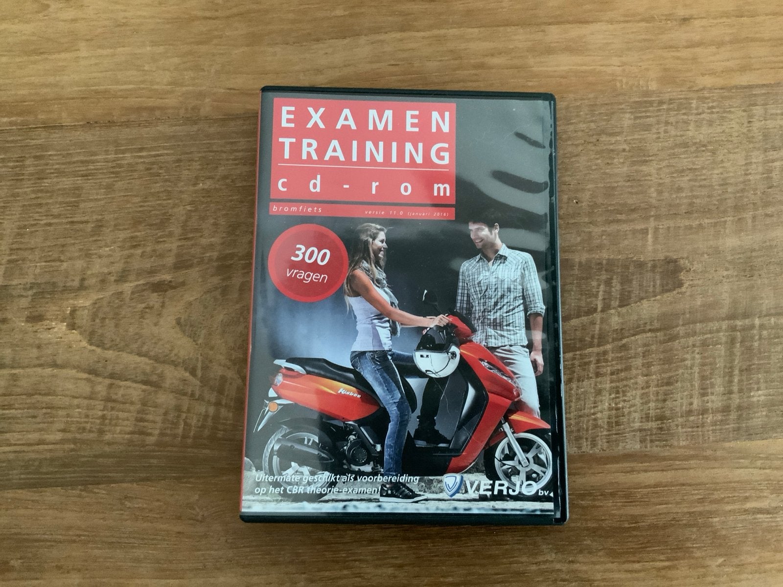 CD-ROM Examentraining Scooter/Bromfiets - 300 vragen, Ophalen of Verzenden, Gelezen, Overige niveaus
