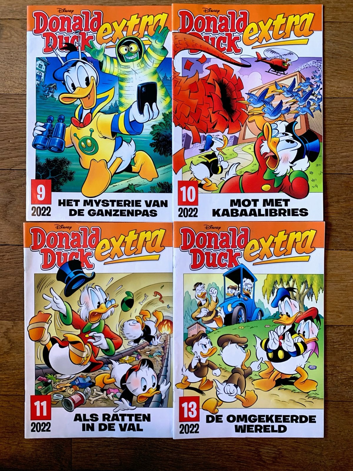 Donald Duck Extra - 4 nummers uit 2022, Boeken, Meerdere stripboeken, Ophalen of Verzenden, Gelezen