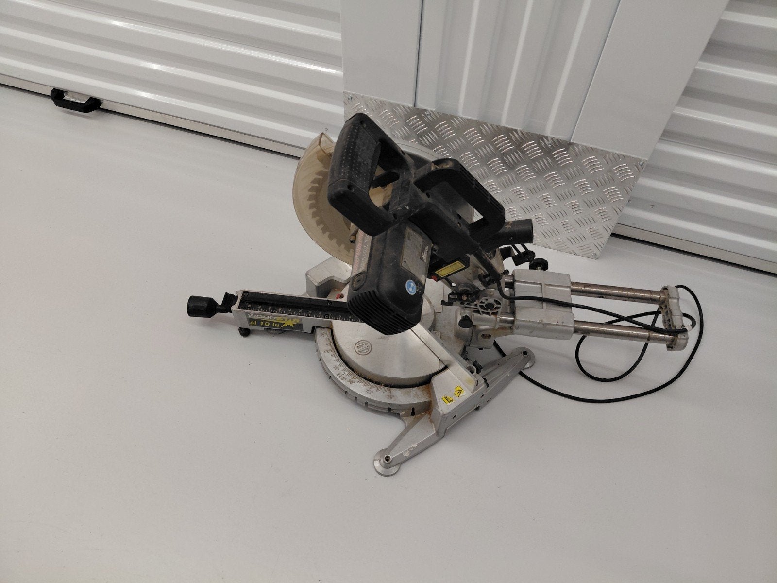 Afkortzaag - Gebruikt maar in goede staat, Doe-het-zelf en Verbouw, Gereedschap | Zaagmachines, Ophalen, Gebruikt, Onbekend, 600 tot 1200 watt