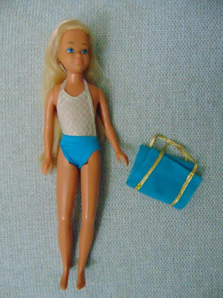 Barbie Skipper Mattel Sunsational Malibu, Ophalen of Verzenden, Gebruikt, Pop