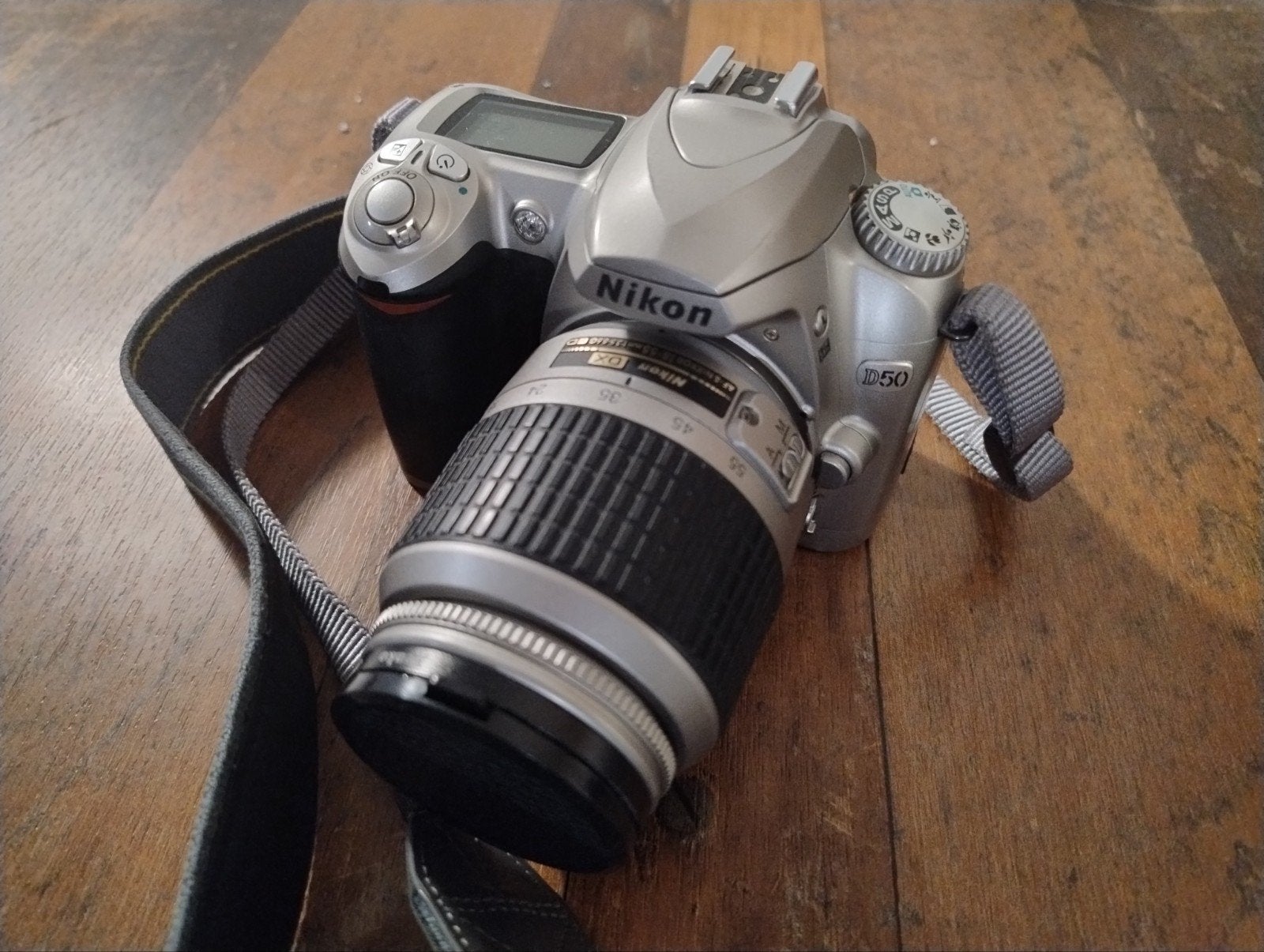 Perfecte Nikon D50 DSLR-camera met 18-55mm lens en SD-cards, Audio, Tv en Foto, Fotocamera's Digitaal, Ingebouwde flitser, Gebruikt
