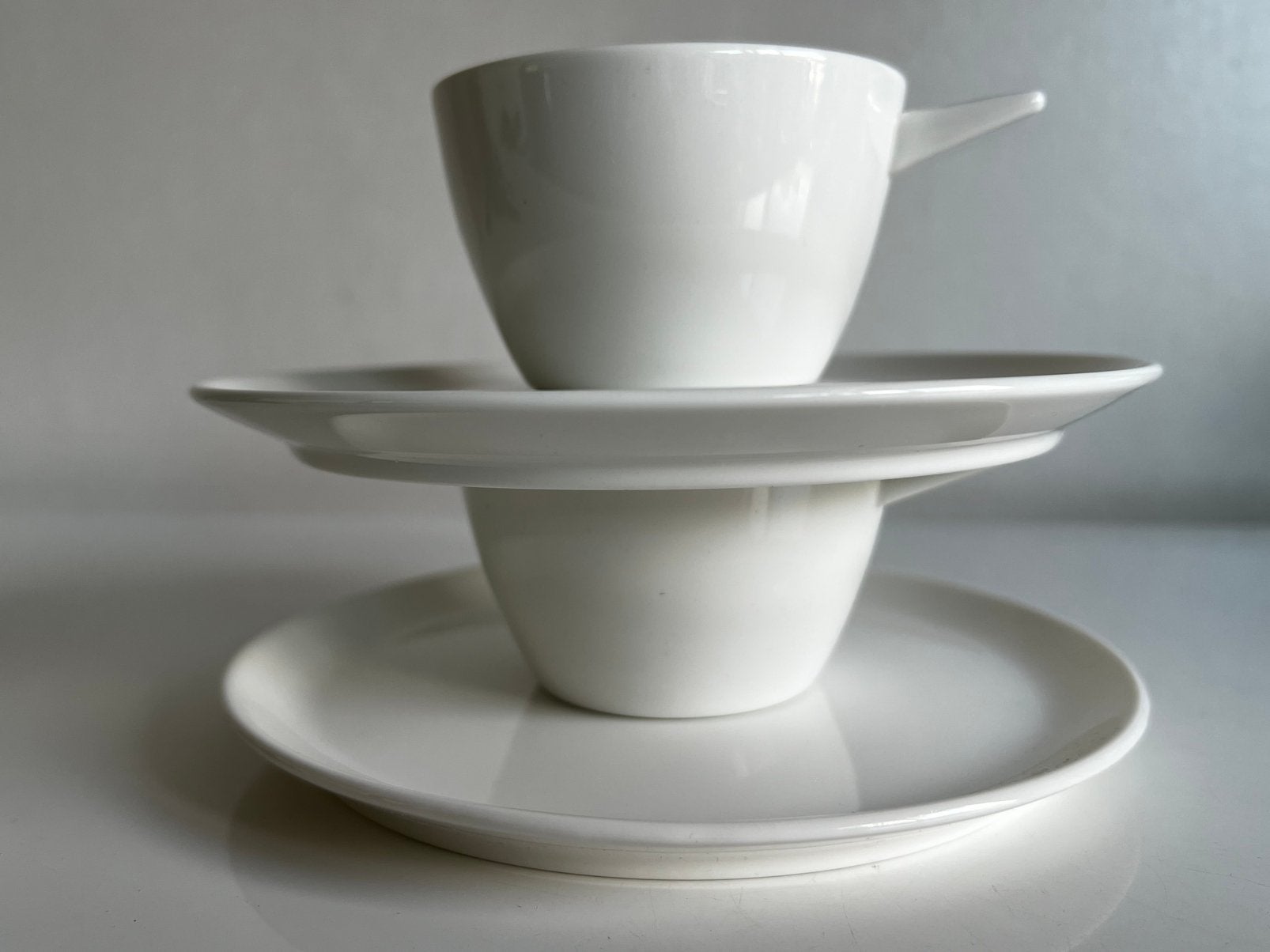 2 Iittala Fins Design Origo Kop en Schotel Alfredo Häberli, Huis en Inrichting, Keuken | Servies, Ophalen of Verzenden, Zo goed als nieuw