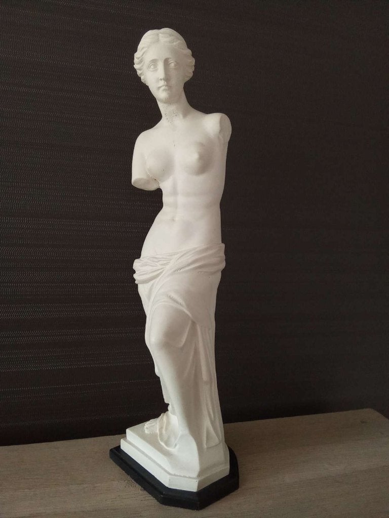 Venus van Milo (Aphrodite van Milos) 60cm Z.C.F., Kunststof, Op sokkel, Beeld, 50 - 100 cm