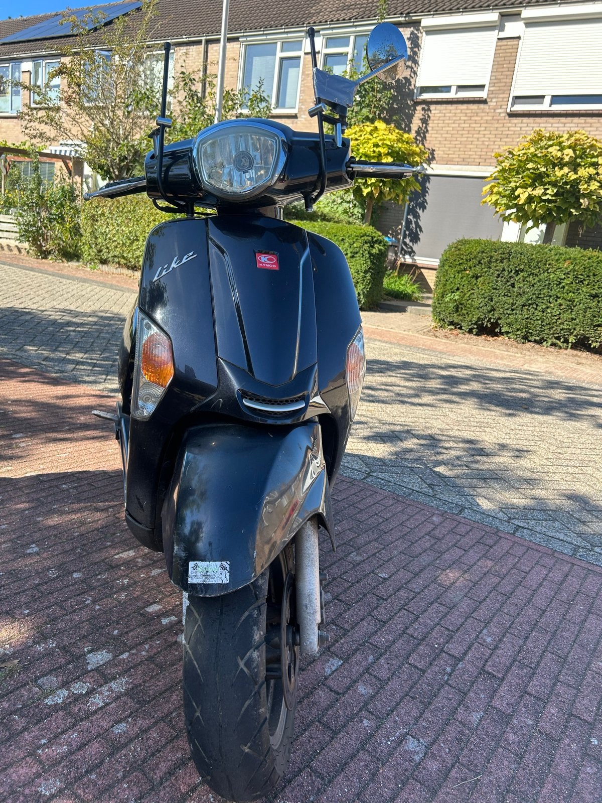 Scooter te koop - motor defect, rest in goede staat, Fietsen en Brommers, Ophalen of Verzenden, Gebruikt, Benzine, Like