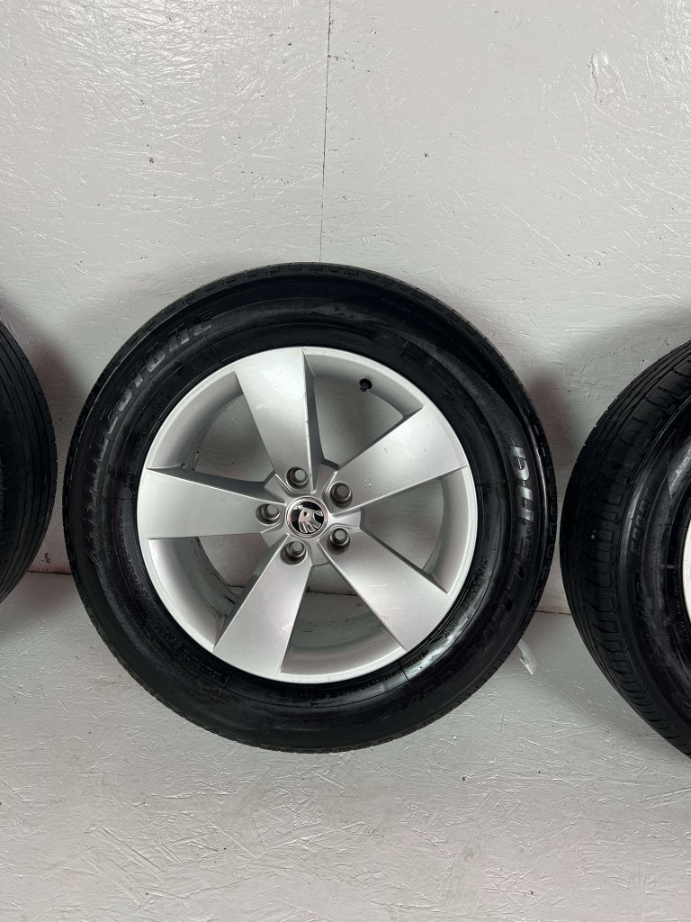 Originele skoda kodiaq karoq velgen 17" 5x112 zomerset 6mm, Niet ingevuld, Banden en Velgen, Niet ingevuld, 17 inch