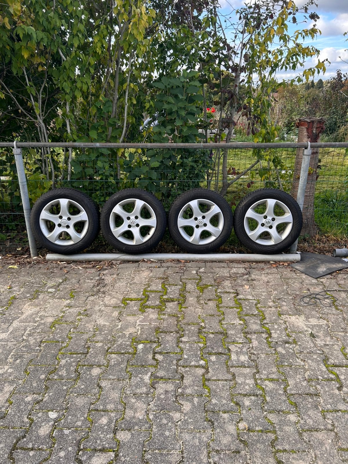 All-season banden 175/65 R15 en aluminium velgen, Gebruikt, 15 inch, 175 mm, Banden en Velgen