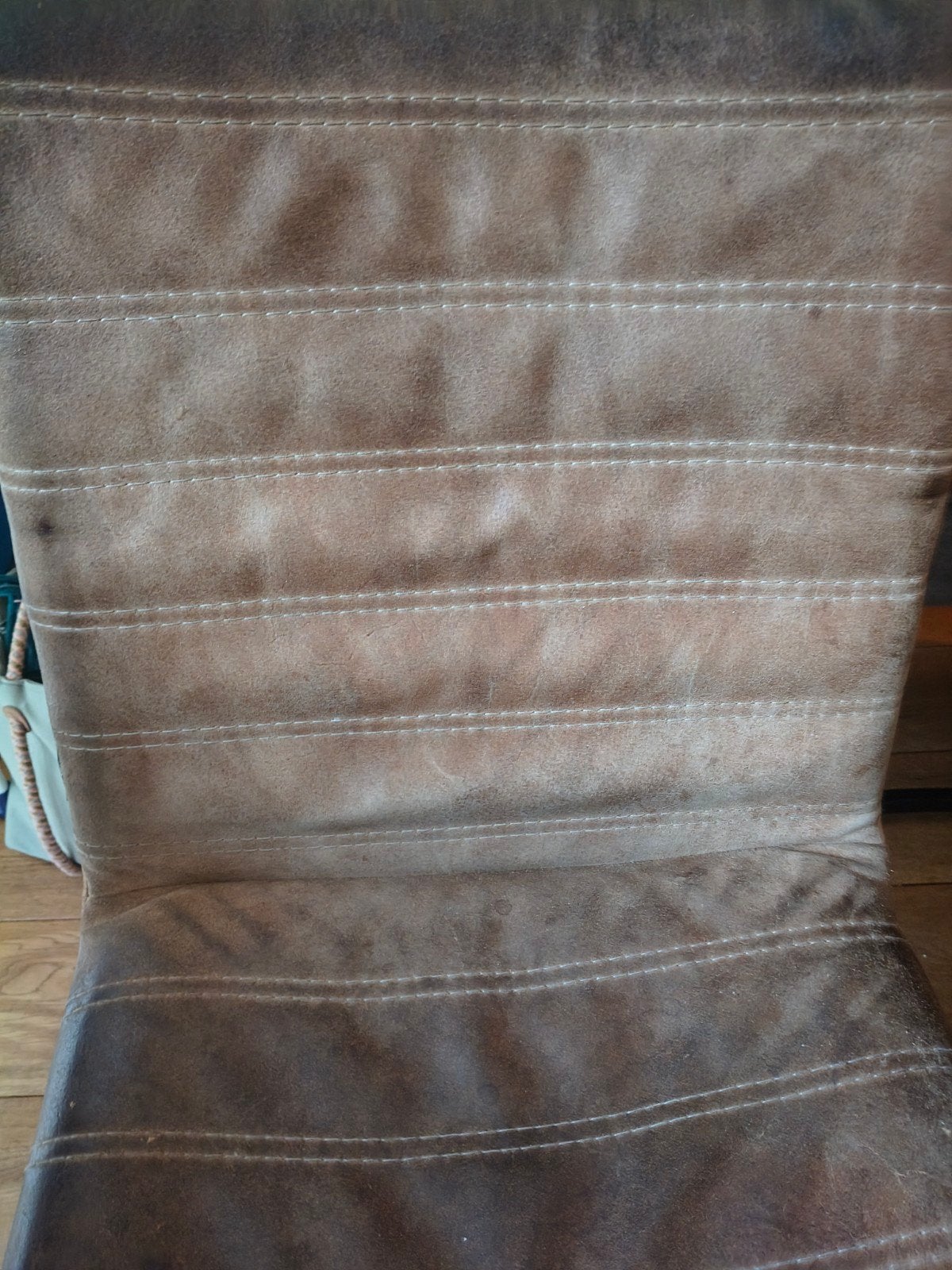 2x Bruine stoelen met gestikt patroon, Ophalen, Gebruikt, Twee, Bruin
