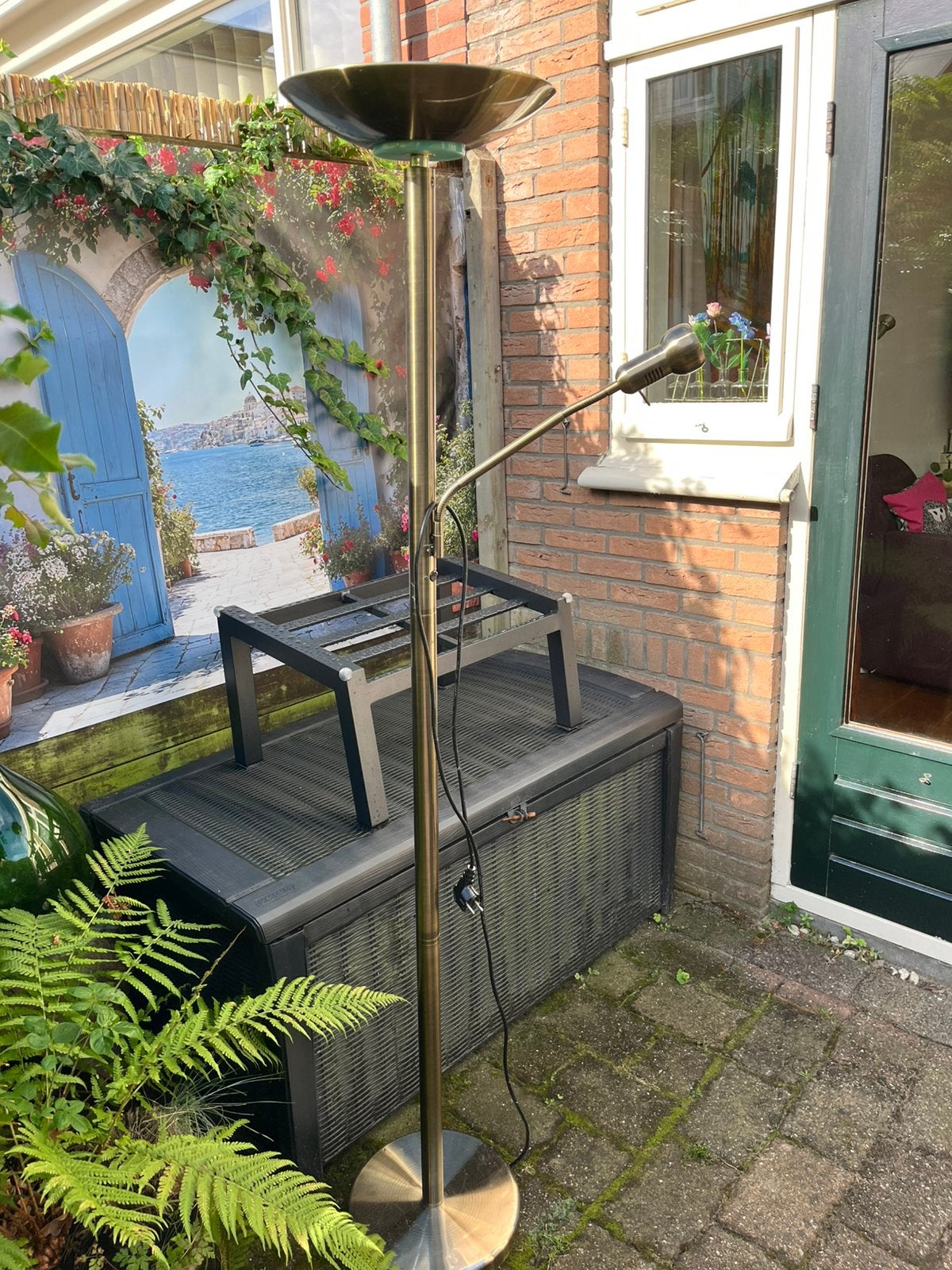 Staande dubbele lamp met werkende lampen, Huis en Inrichting, Lampen | Lampenkappen, Ophalen of Verzenden, Gebruikt, Vloerlamp