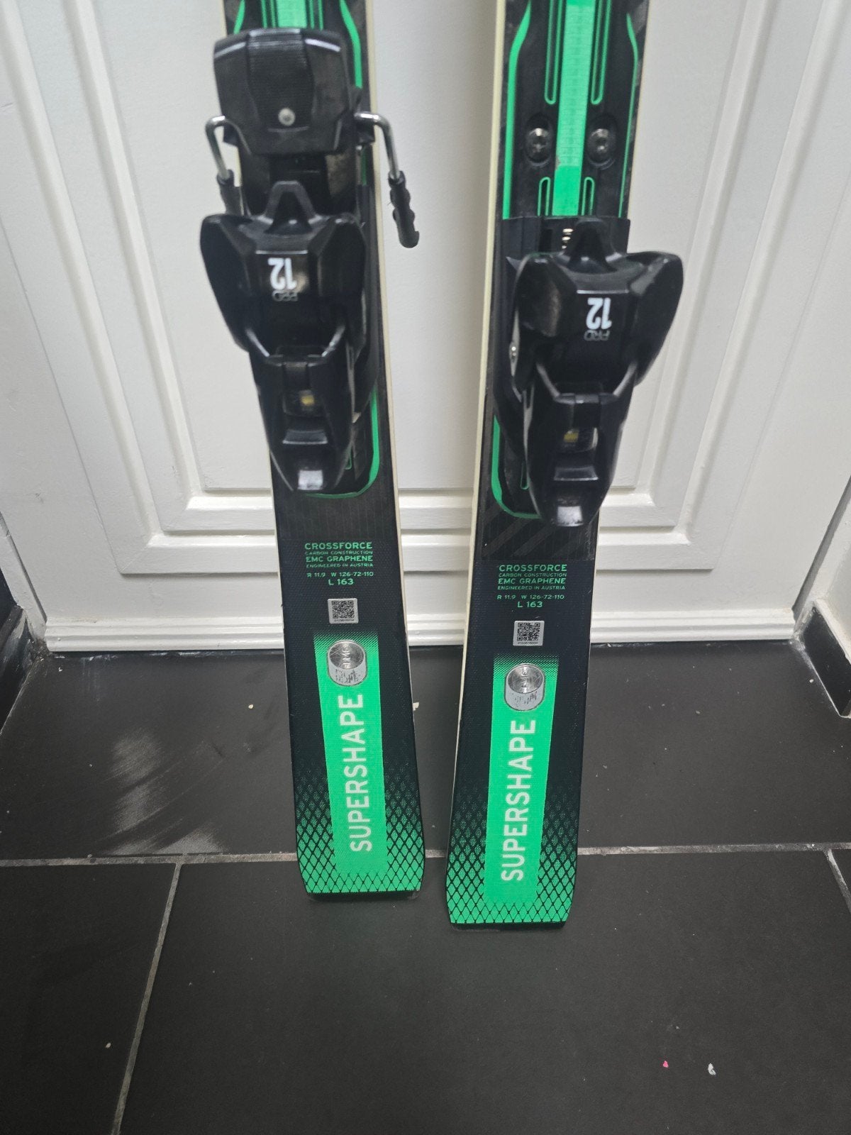 163cm HEAD SUPERSHAPE E-MAGNUM NP1000 25/26 WORLDCUP EMC, 160 tot 180 cm, Ophalen of Verzenden, Zo goed als nieuw, Carve