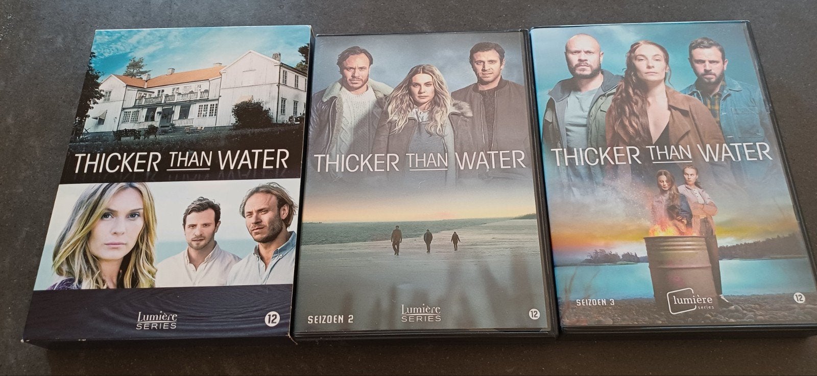 thicker than water alle seizoenen, Overige genres, Ophalen of Verzenden, Zo goed als nieuw, Vanaf 12 jaar