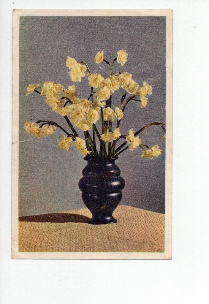 Oude ansichtkaart: Vaas met gele bloemen, Ophalen of Verzenden, 1940 tot 1960, Gelopen, Gelderland