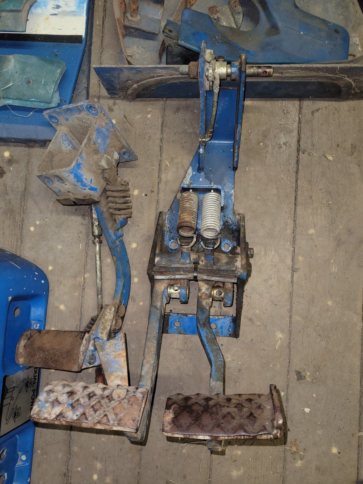 Diverse ford fordson onderdelen, Ophalen