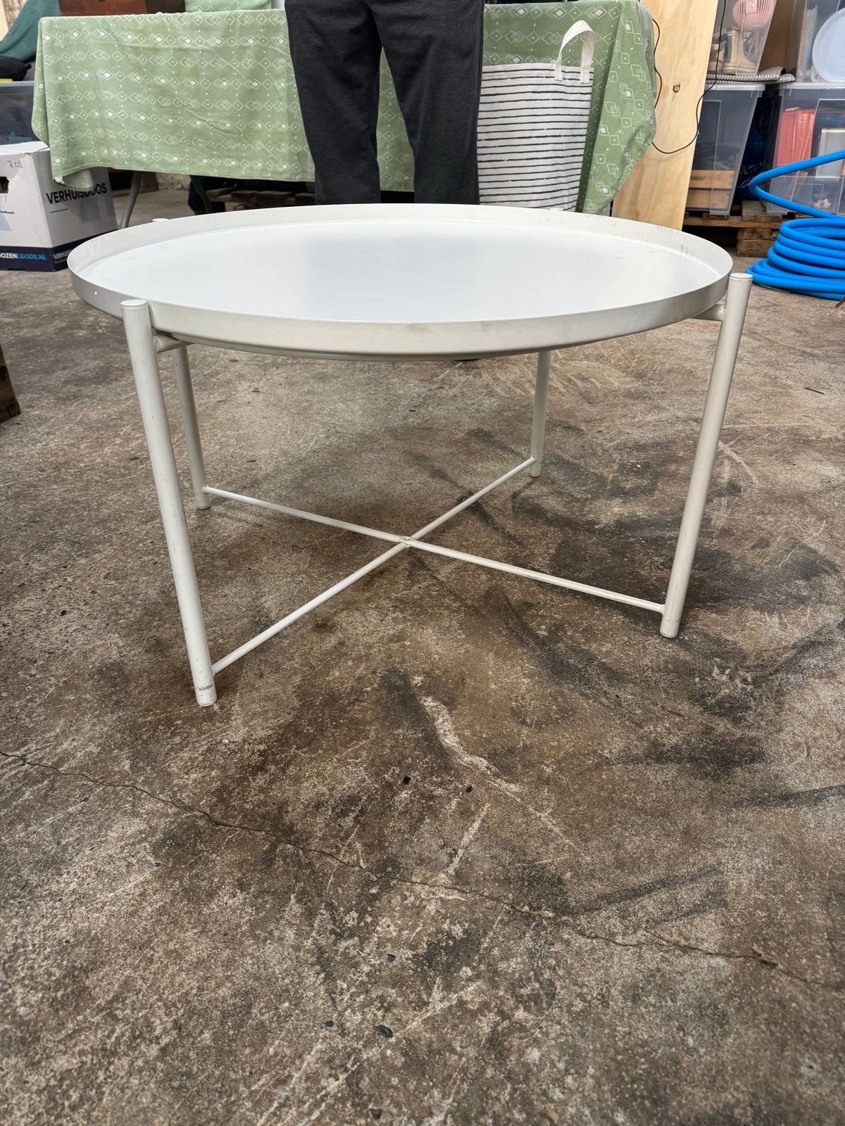 IKEA Gladom bijzettafel wit - Zo goed als nieuw, 45 tot 60 cm, Minder dan 55 cm, Metaal of Aluminium, Rond