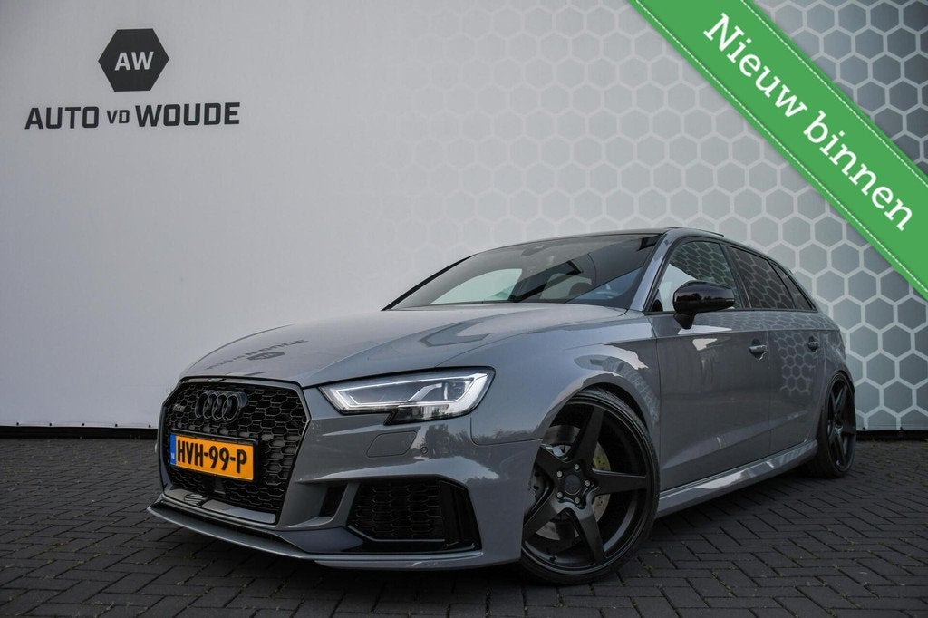 Audi RS3 2.5 TFSI Quattro Panoramdak Virtual B&O 400PK KW Ro, Auto's, Audi, Automaat, Gebruikt, RS3, 1505 kg