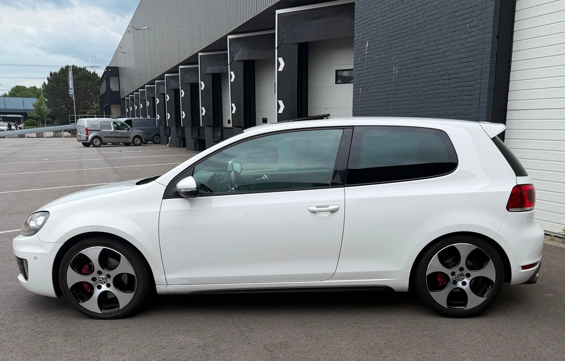 Volkswagen Golf 2.0 GTI DSG/PANORAMADAK/STOELVERWARMING/CRUI, Auto's, Euro 5, Stof, Gebruikt, Zwart