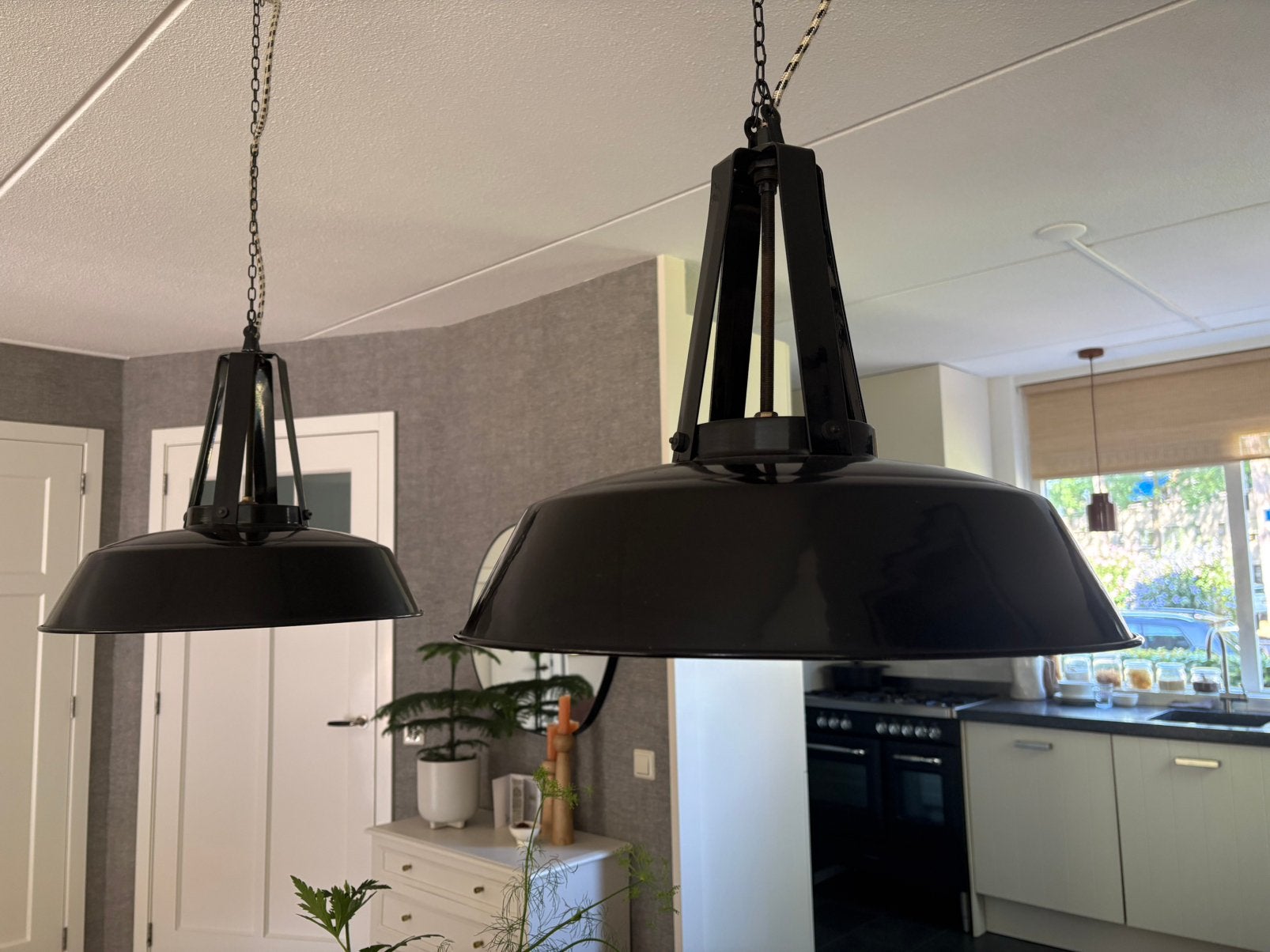 Twee zwarte HK living lampen, Ophalen, Zo goed als nieuw, Metaal