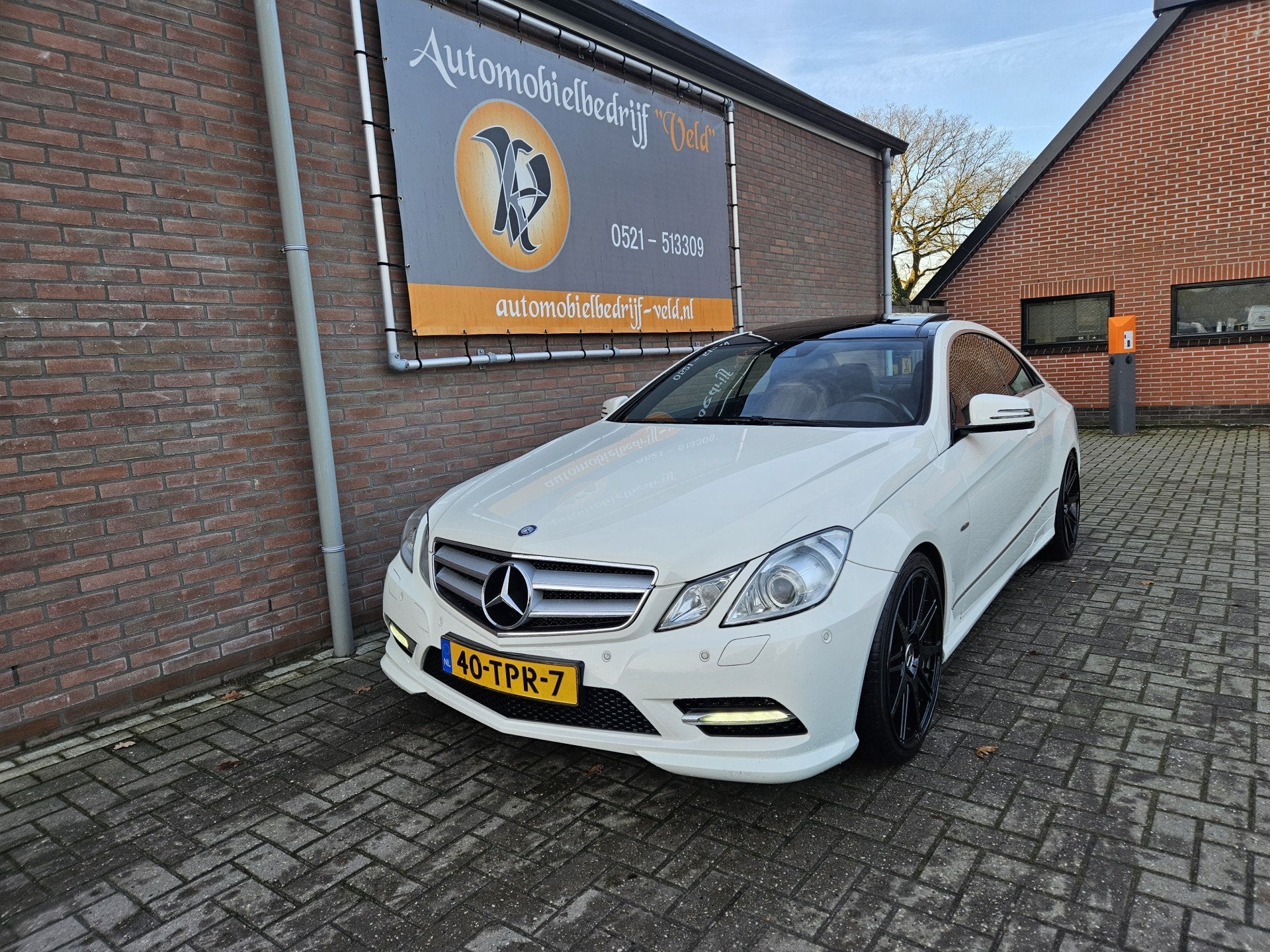 Mercedes-Benz E-Klasse Coupé 350 CGI Avantgarde (bj 2012), Auto's, Automaat, Euro 5, Achterwielaandrijving, Zwart
