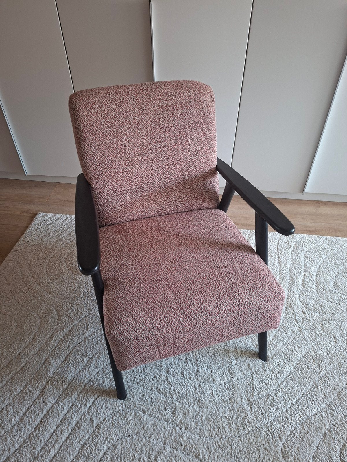 leuke, hippe stoel, Huis en Inrichting, Ophalen, Zo goed als nieuw, Stof, 50 tot 75 cm