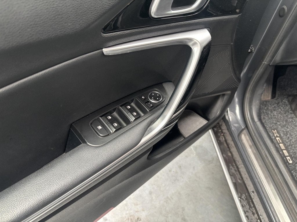 Kia XCeed 1.6 GDi PHEV DynamicPlusLine, Auto's, Kia, XCeed, Gebruikt, Leder en Stof, Plug-in hybride