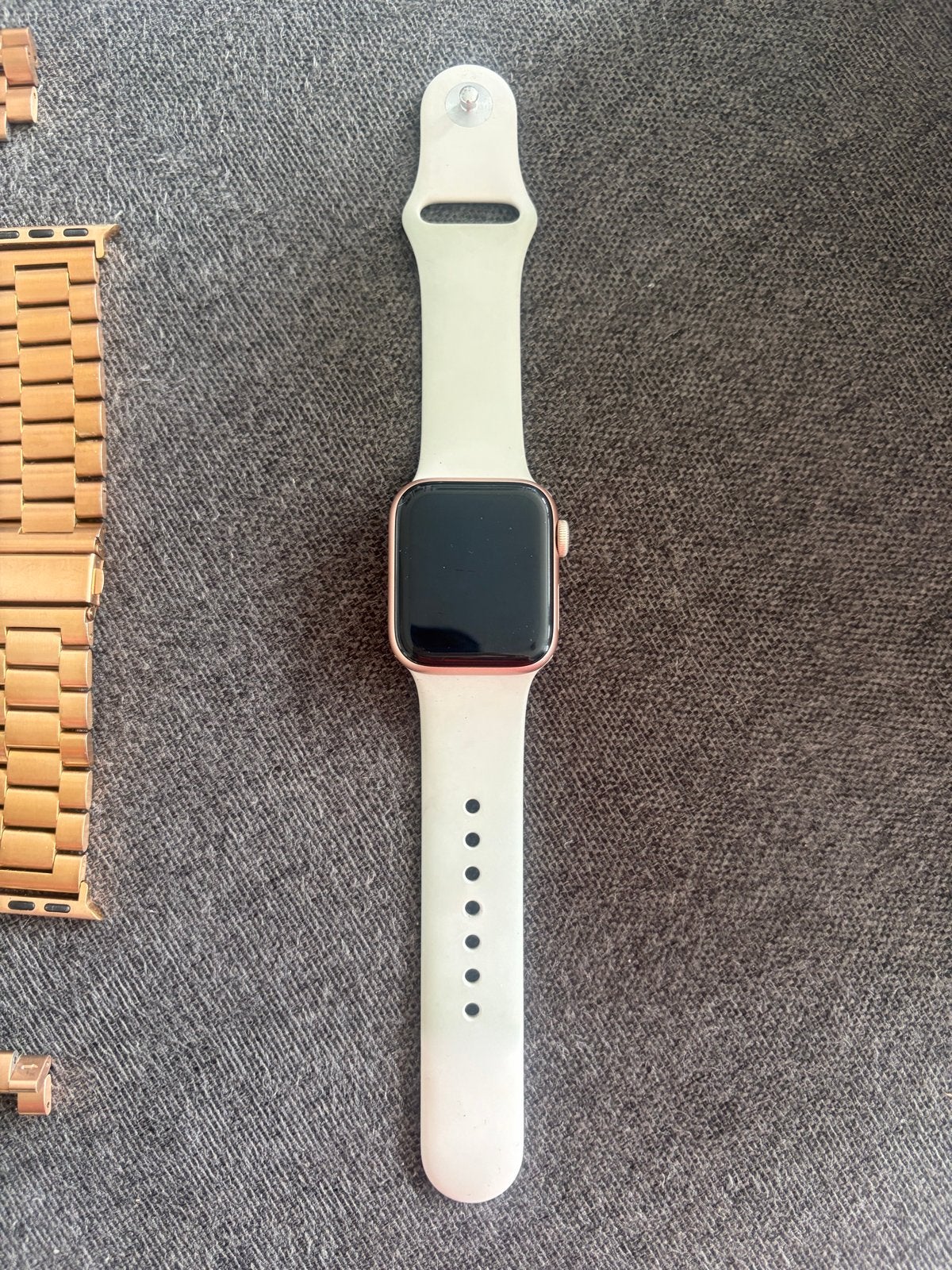 Apple Watch SE 40mm Gold Aluminium Starlight Sport Band GPS, Gebruikt, Hartslag, IOS, Ophalen of Verzenden