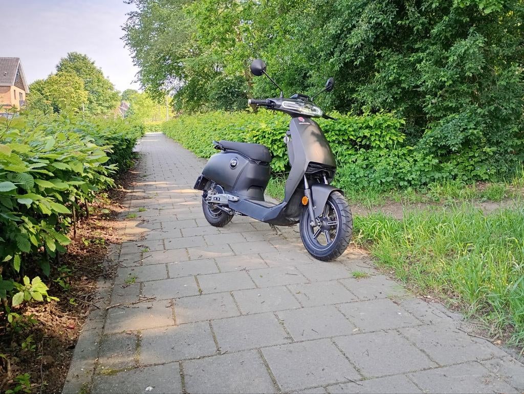 Super soco snorfiets/scooter, Fietsen en Brommers, Snorfietsen en Snorscooters, Ophalen, Zo goed als nieuw, Elektrisch, Overige merken