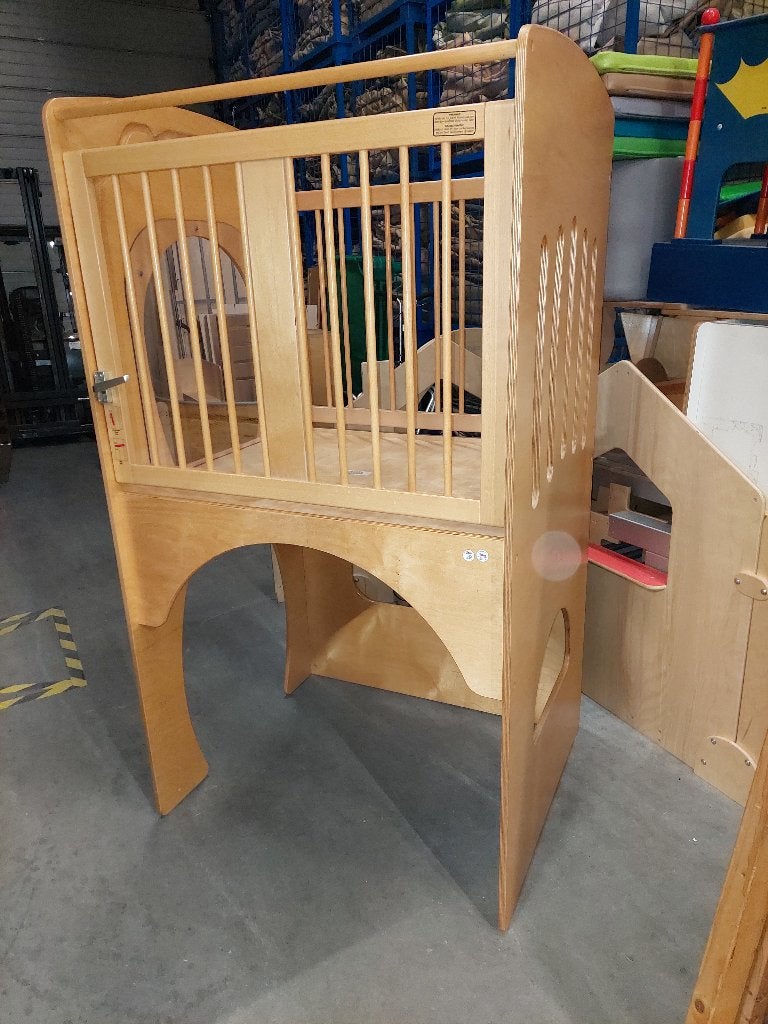 Eibe enkele hoge box kinderopvang met speelhuisje, Kinderen en Baby's, Ophalen of Verzenden, Zo goed als nieuw, Rechthoekig