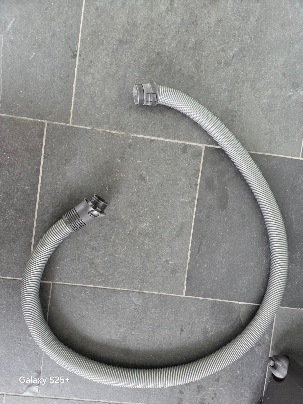 Miele stofzuigerslang - Zeer goede staat, Witgoed en Apparatuur, Stofzuigers, Ophalen of Verzenden, Zo goed als nieuw, Miele