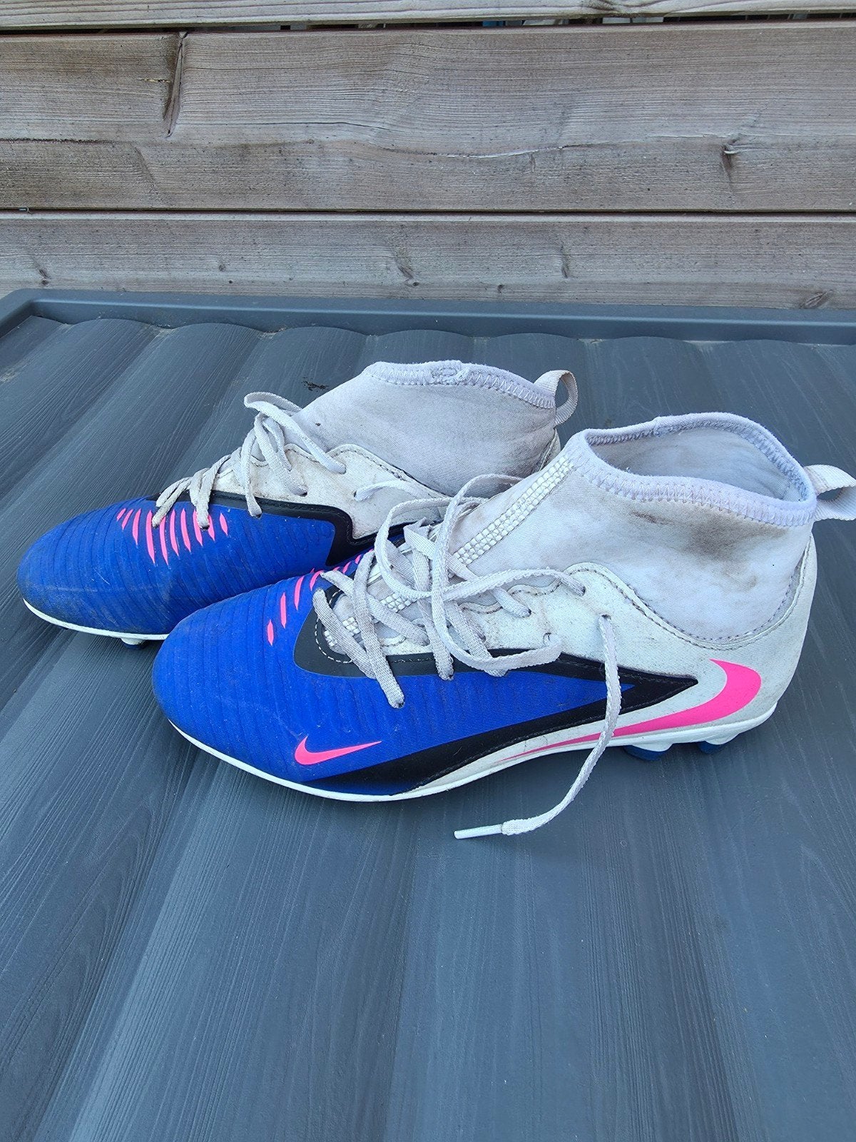 Nike voetbalschoenen - Blauw/Roze, Ophalen of Verzenden, Gebruikt, Schoenen