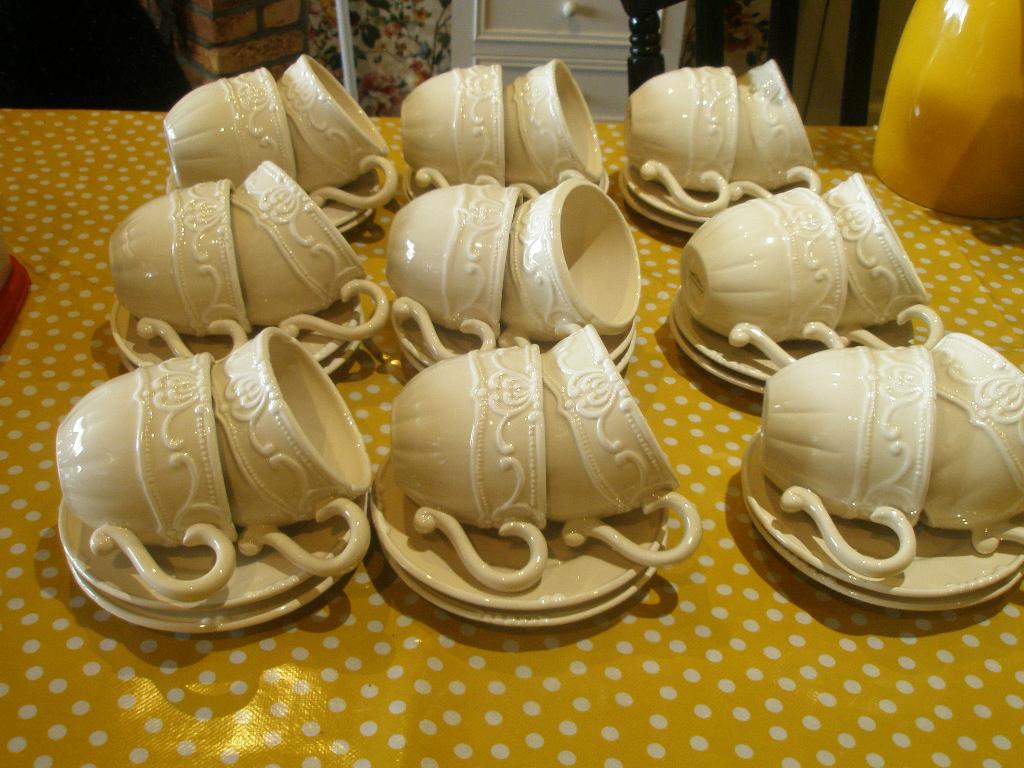servies, Huis en Inrichting, Keuken | Servies, Ophalen of Verzenden, Zo goed als nieuw, Overige stijlen, Kop(pen) en/of Schotel(s)