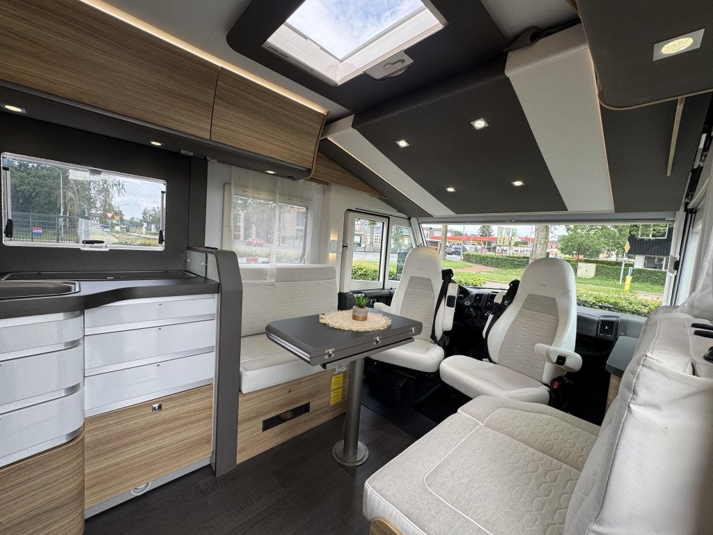 Foto 11 van Adria Sonic Plus I 700 DC - Dakairco!