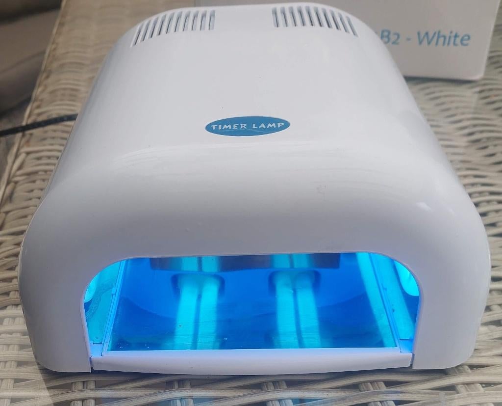 Uv lamp voor nagels, Sieraden, Tassen en Uiterlijk, Uiterlijk | Cosmetica en Make-up, Ophalen, Wit, Zo goed als nieuw, Handen en Nagels