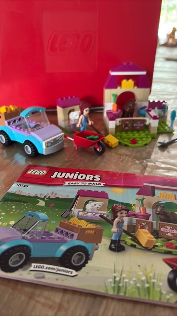 Lego juniors friends boerderijkoffer 10746, Compleet, Lego, Friends, Ophalen of Verzenden