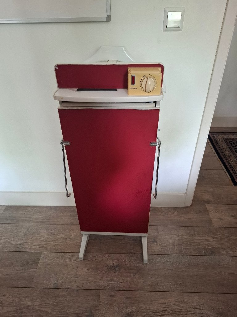 Corby Elektrische Broekenpers aangeboden., Ophalen of Verzenden